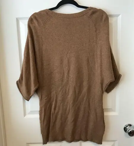 BCBGMAXAZRIA BCBGMaxAzaria Tunic Sweater Tan/ Light Brown Short Sleeve Knit Sz M w/ Pockets