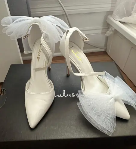 Lulus Tanyay White Bow Heels