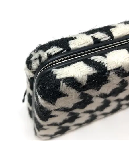 Hounds tooth hard case wallet