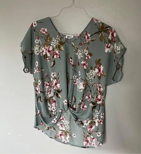 Stitch Fix West K Knot Front Short Sleeve Blouse Small