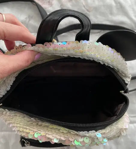 D&R Daren Piju Sequins White and Pink Changing Colors Backpack