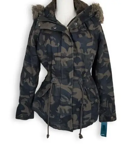 Sebby Camo Fur Hood Jacket, Women's M