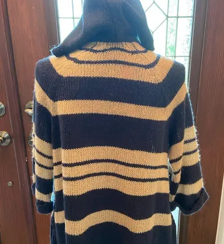 Democracy Blue/Cream Hooded Sweater size Small