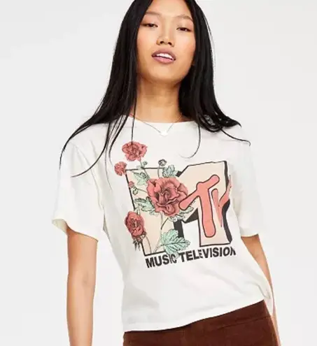 MTV Music Television Retro Cream Floral Graphic Cropped T