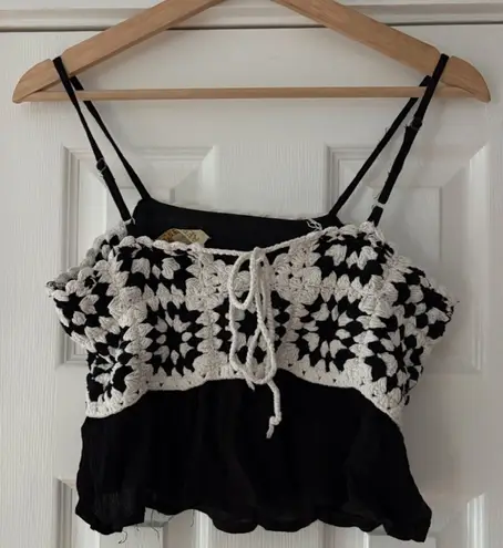 Rebellion Again Black and White Cropped Crochet Camisole Size Small EUC