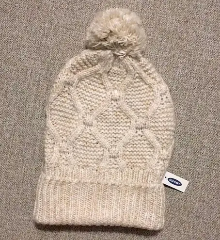 Old Navy NWT  Cozy Pom-Pom Sweater Beanie