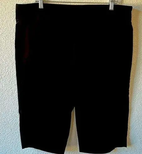 White House | Black Market Bermuda Shorts Avenue Size 20 Black