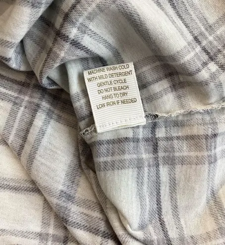 Eden & Olivia Blue And White Plaid Half Sleeve Shirt