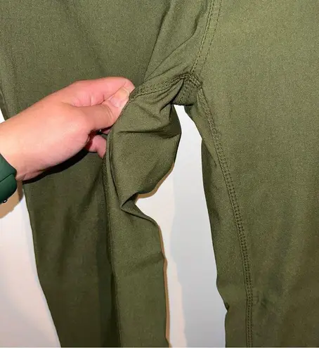 South Pole Vintage Super Stretch Olive Green Colored Pants size Large