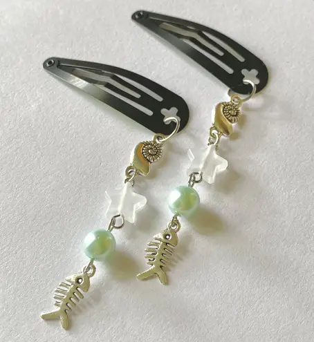 Handmade unique fun Kawaii harajuku fairy y2k kid core style dangle hair clip set of 2⭐️🐟💕🌀