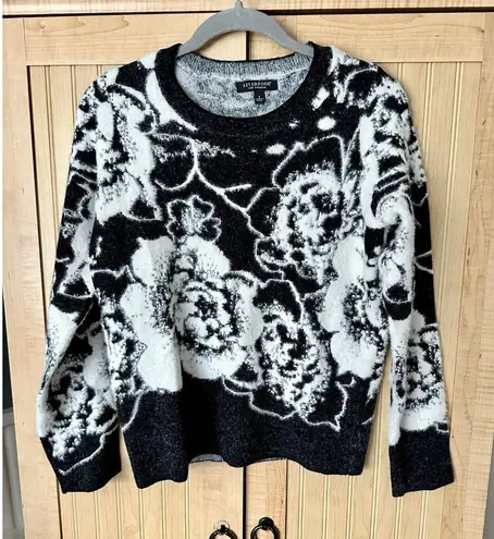 LIVERPOOL Los Angeles Black White Floral Long Sleeve Sweater Women Size Small