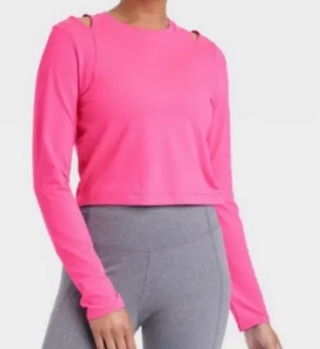 All In Motion long sleeve cropped top