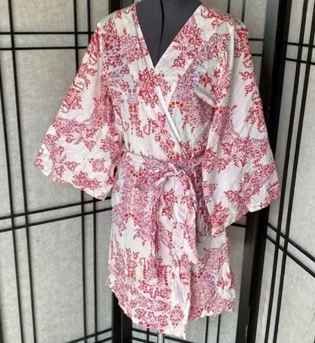 Anthropology Plum Pretty Sugar Kimono style Robe Pink White Floral Belted Size S