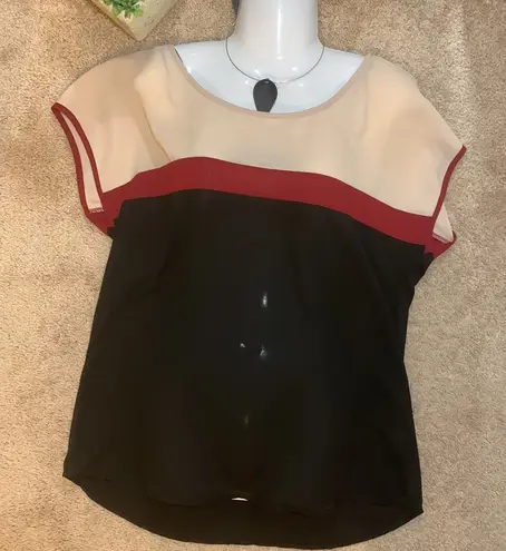 Sweet Rain Woman’s tri-colored blouse