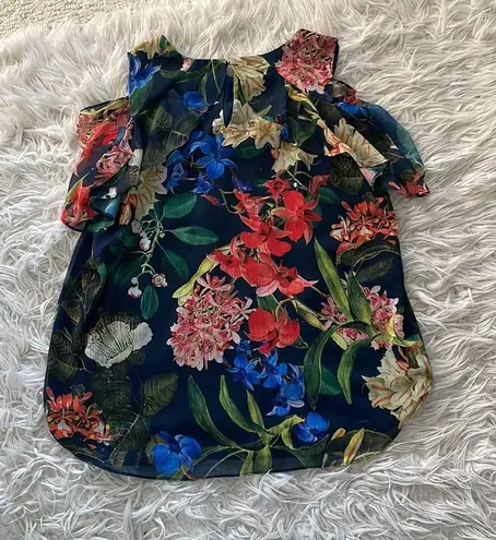 Gibson Latimer Floral Ruffle Open Shoulder Top - Image 3
