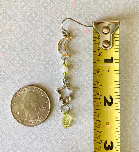Handmade unique Kawaii vintage fairy y2k whimsical style star & moon dangle earrings🌙👼💕⭐️🌿