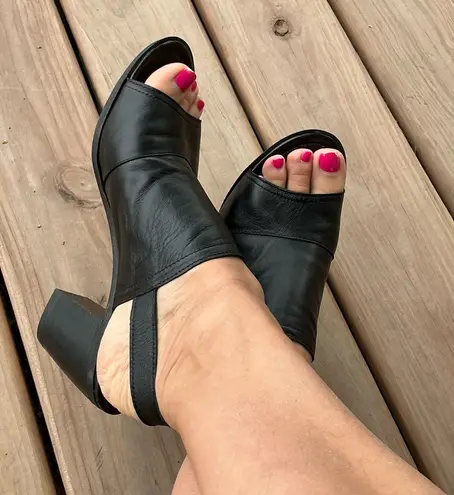 Sophia Milano ULRA COMFY Made in ITALY Sandals🌷🌷