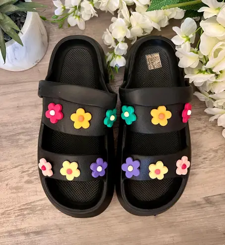 Boutique NEW Foam Platform Sandals