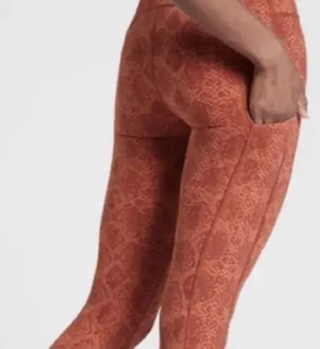 Athleta  Ultimate Snake Print Leggings 7/8 Length Red Orange Sz XS Excellent Condition 