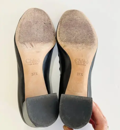 Chloé CHLOE black leather scalloped low heel pumps shoes Euro size 37 1/2 EUC