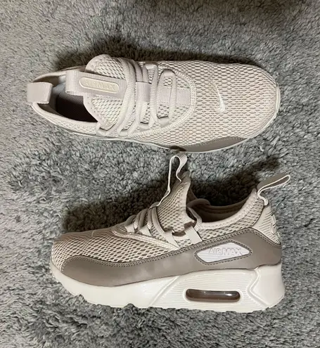Nike Air Max Ez 90 Size 8 80 From Cin