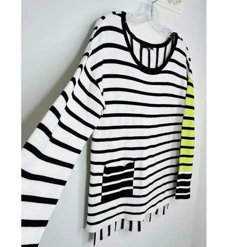 Renuar black white green summer weight sweater boutique ModCloth collectif small