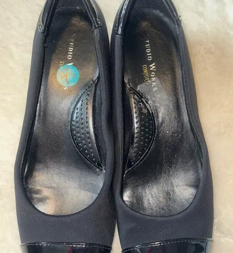 Studio Works Black Slip-On Comfort Heels with Shiny Toe