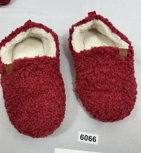 Womans Athmile Slipon Slippers 11