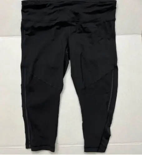 Lululemon Cropped Legging 6 Run For Your Life Black & Gray Ruched Detail