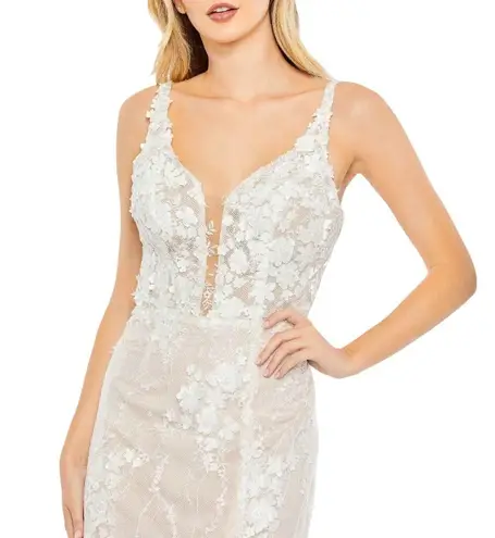 Mac Duggal NWT Glitter Floral Appliqué Sleeveless Mermaid Gown in Ivory Size 12