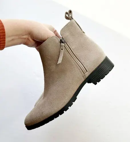 Caslon  Brielle Water Resistant Bootie Lug Sole Supple Suede Tan Size 8.5