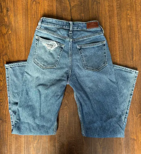 Hollister Jean