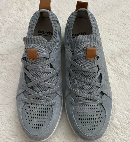 Earth Brand Earth Desire Flow Sneakers in Light Blue Suede