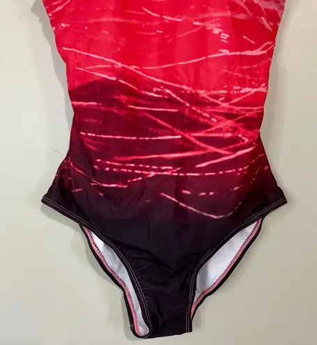 One Piece Women’s Crisscross Ombre Swimsuit Red, Pink & Maroon Size Small NWOT