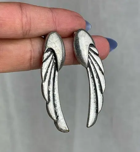 Boutique 💕 Silver Tone Angel Wing Earrings Brushed Pewter Black Bird Wings