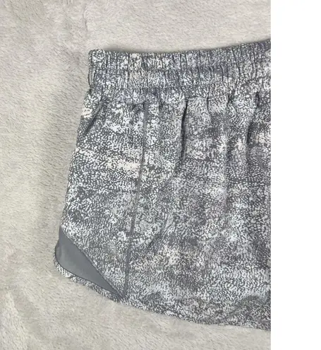 Lululemon Hotty Hot Short II 4" LR 10 Frozen Vista Alpine White Arctic Grey Gray