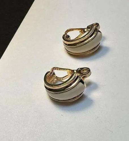 Monet Signed Gold Tone Cream Enamel Clip-on Clip On Earrings