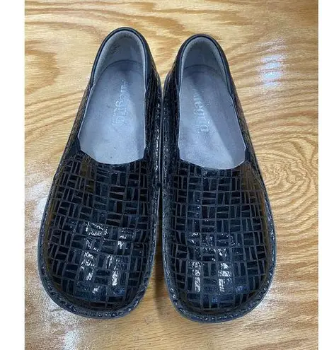 Alegria Comfort Shoes Women's 5 Black Patent Leather Slip On Round Toe Clog S25