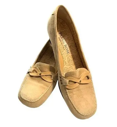 Taryn Rose  Tan Loafers size 38 US 7.5 Italy‎