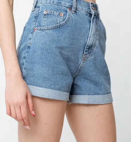 Bdg mom high rise denim shorts 2025