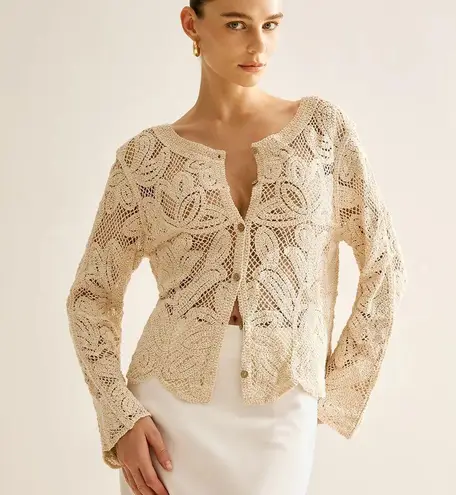 Commense Hollow Button Plisse Cardigan size large Tan