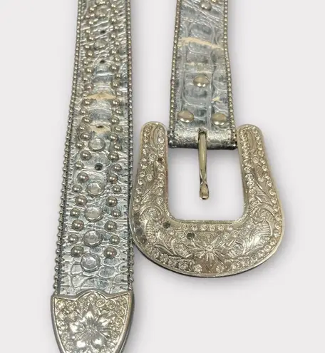 Silver Leather Rodeo Embellished Belt with Snakeskin Pattern and Silver Buckle