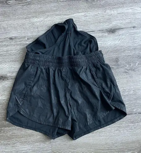 Athleta Black Patterned  Shorts