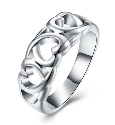 Brand New Womens Boutique Silver Plated Connected Hearts Heart Band Ring