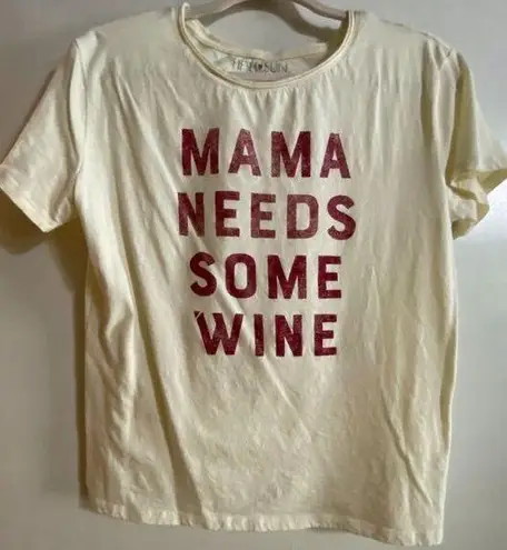 Fifth Sun  Beige Short Sleeve Mama Needs Some Wine T Shirt Women's Sz Large