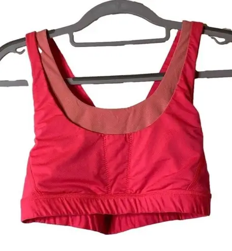 Lululemon 💕  Pink Crisscross Back Athletic Bra‎ Top - Size 6 💕