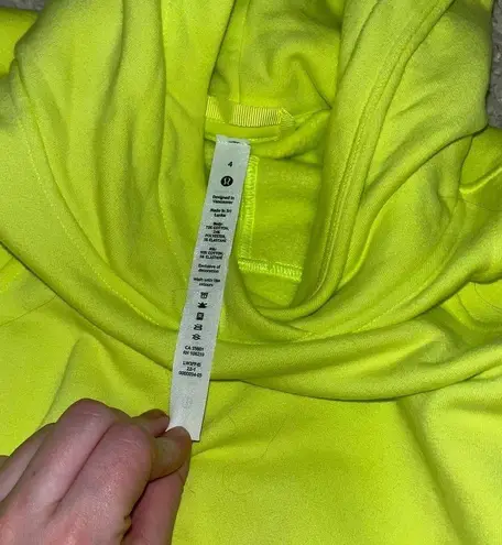 Lululemon  loungeful cropped hoodie electric lemon size 4