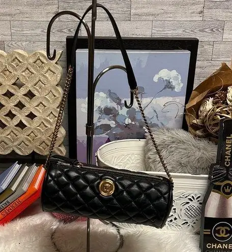 Versace  Black Leather Medusa Quilted crossbody​