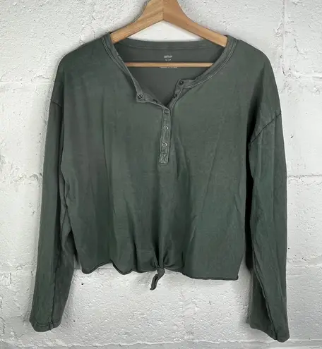 Aerie Women’s Henley Distressed Long Sleeve Cropped Green Top Size Small