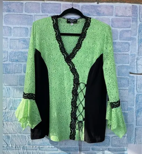 Michellena Amour paris lace bell arm blouse size 46/1X Green